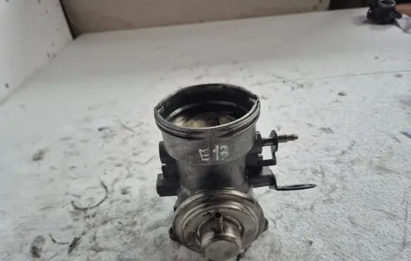 Volkswagen II LT EGR valve 070128073 7650D