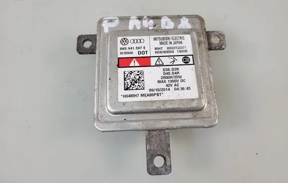 Audi A4 S4 B8 8K Voltage converter/converter module 8K0941597E