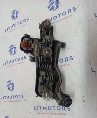 BMW 5 E60 E61 Tail light bulb cover holder 6923306