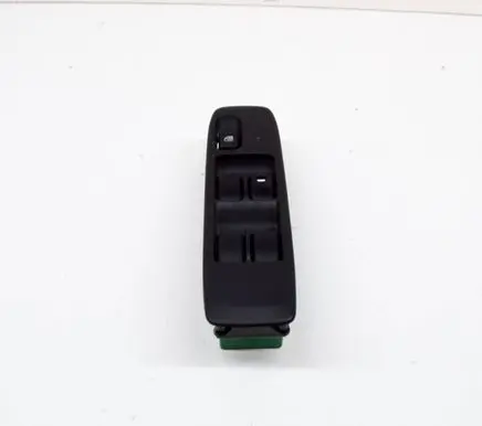 Mitsubishi Pajero Electric window control switch C8DD255M MR551244