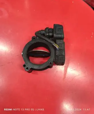 Mercedes-Benz C W204 Throttle body valve A6510900270 DK0040 0280750551