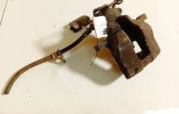 Toyota Avensis T270 Rear brake caliper 