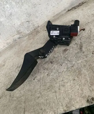 Opel Zafira B Accelerator throttle pedal 9202341