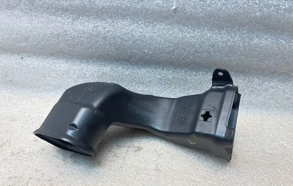 Audi Q8 Cabin air duct channel 4M8819655