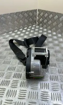 Mercedes-Benz ML W164 Front seatbelt 33033476A 34045593B