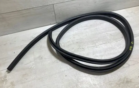 Ford Ecosport Rubber seal rear door cn14514133