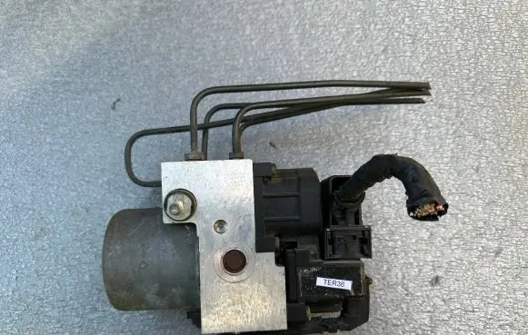 Nissan Terrano ABS Pump 476600X801