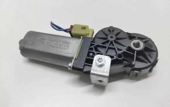 BMW 7 E65 E66 Seat adjustment motor 0390201972 8316668