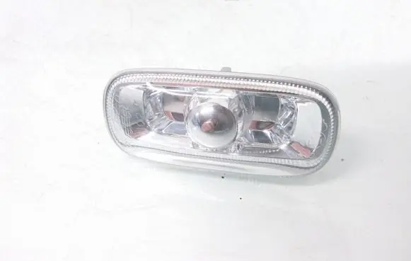 Audi A4 S4 B7 8E 8H Front fender indicator light 8E0949127