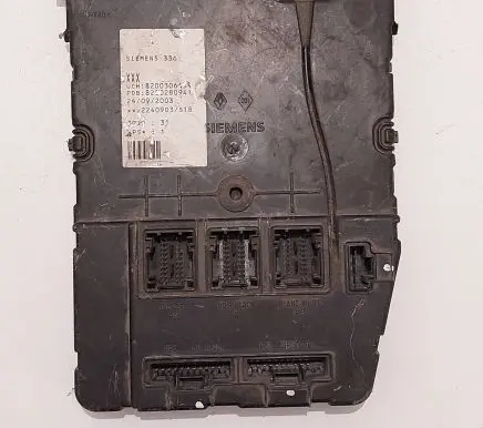 Renault Megane II Comfort/convenience module S118400220C 8200306434 03256