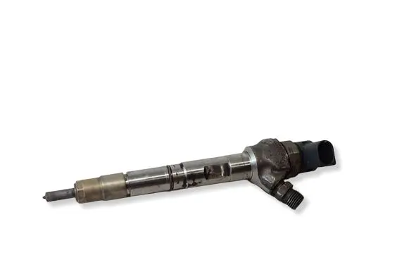Volkswagen PASSAT B8 Fuel injector 04L130277AD