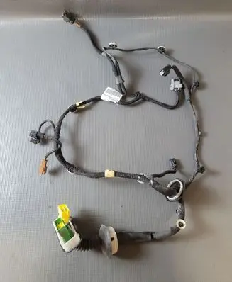 Peugeot 208 Front door wiring loom 9805742180
