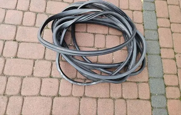 Renault Megane IV Rubber seal loading door 31TYS