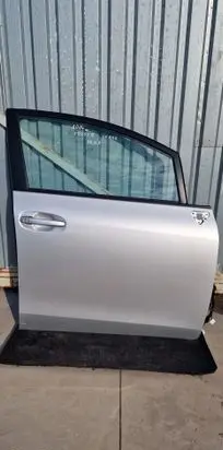 Toyota Verso-S Front door 