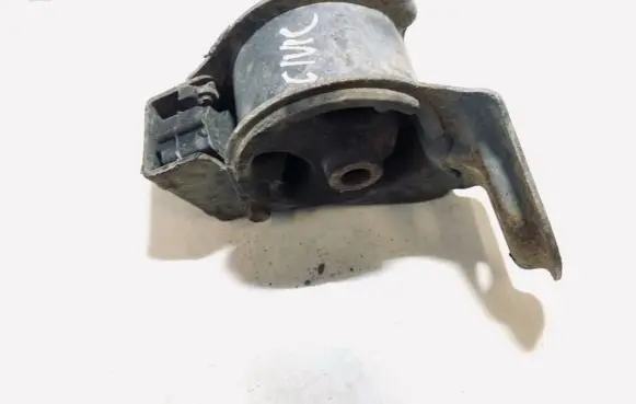 Honda Civic Engine mount bracket