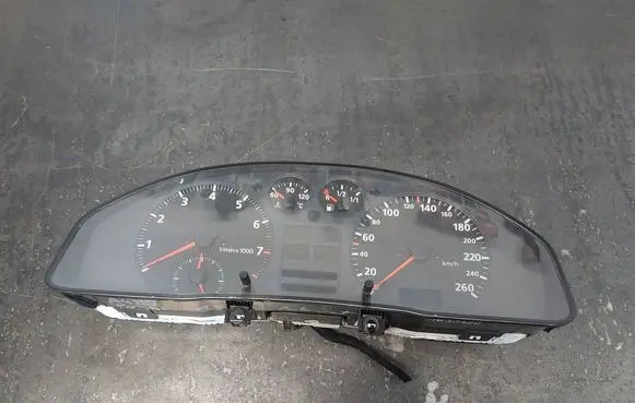 Audi A4 S4 B5 8D Speedometer (instrument cluster) 8D0919034B