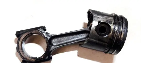 Citroen C5 Piston with connecting rod