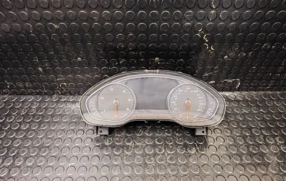 Audi A8 S8 D4 4H Speedometer (instrument cluster) 4H0920910D 0263670057