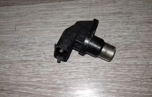 Volvo S60 Camshaft position sensor 0232103033 8631533