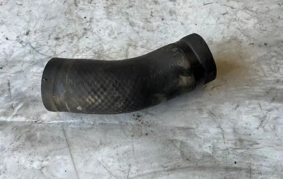 Toyota RAV 4 (XA20) Engine coolant pipe/hose