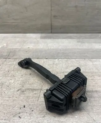 Jaguar XF X250 Front door check strap stopper 8X23F23552AC C8Q9A