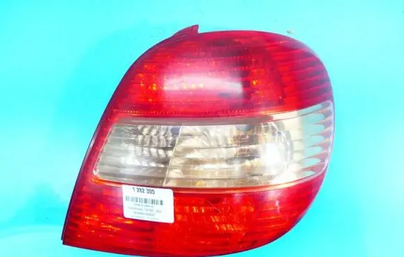 Toyota Avensis T220 Rear/tail lights 034N5P IMPRK1282305