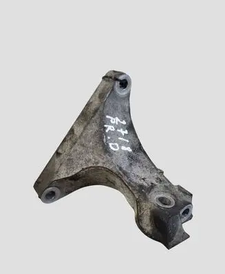 Subaru Outback Engine mounting bracket