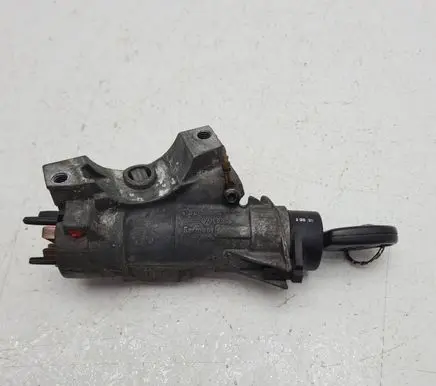 Volkswagen Golf IV Ignition lock 4B0395851C