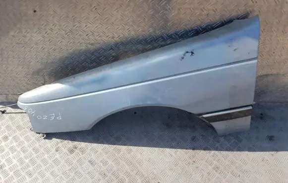 Peugeot 405 Fender