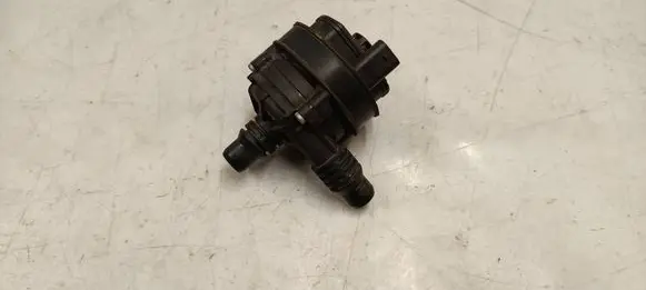 BMW 3 G20 G21 Electric auxiliary coolant/water pump 8651287