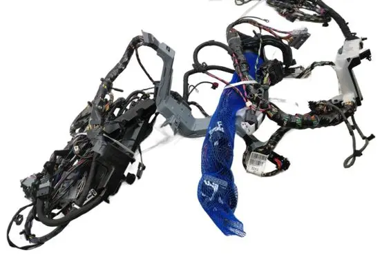 Opel Zafira C Wiring harness 39032658