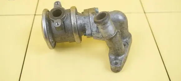 Volkswagen Touareg I EGR thermostat 72228606 BMV