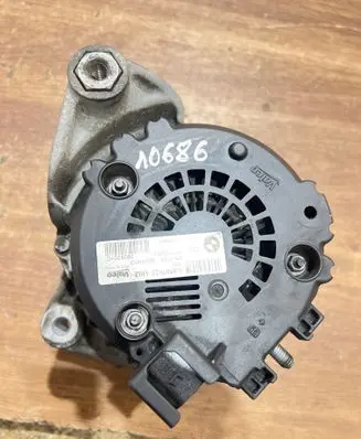 BMW 3 E90 E91 Generator/alternator 8507623