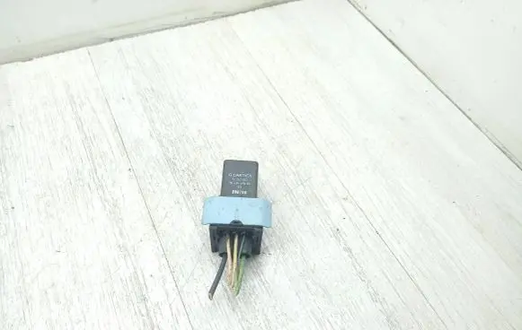 Peugeot 308 Glow plug pre-heat relay 9640469680 51252002