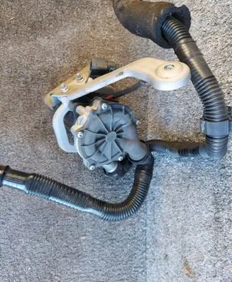 Volkswagen Beetle A5 Secondary air pump 04E959231D