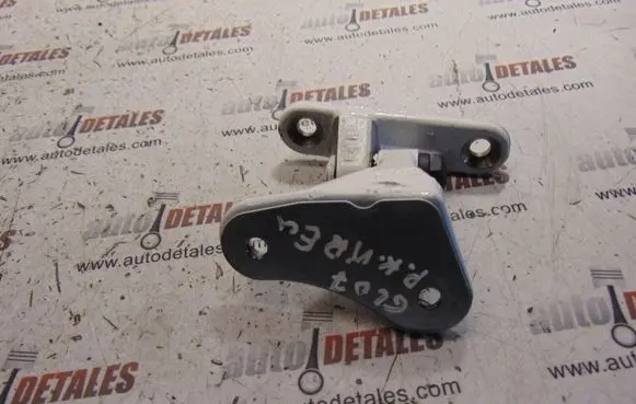 Mercedes-Benz GL X164 Front door upper hinge