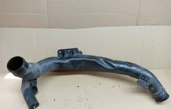 Skoda Octavia Mk2 (1Z) Intercooler hose/pipe 1K0145840AE