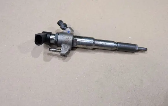 Renault Master III Fuel injector 166000372R HMLGT5164R