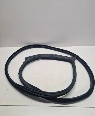 BMW 5 GT F07 Rubber seal front coupe door 7196350