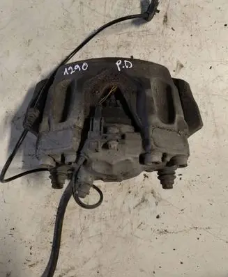 Mercedes-Benz E W212 Front brake caliper