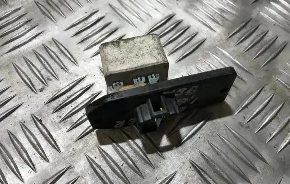 Mitsubishi Lancer Heater blower motor/fan resistor 1Q852