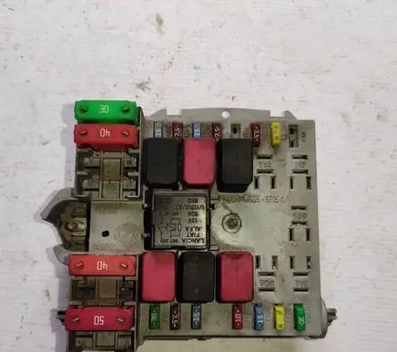 Peugeot Boxer Fuse module 1349944080 11908