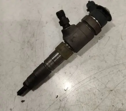Peugeot 308 Fuel injector 0445110340