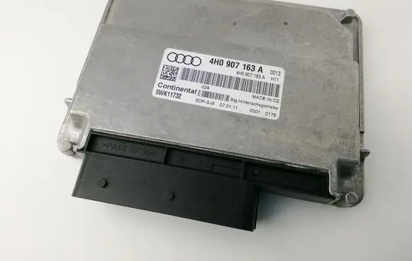 Audi A8 S8 D4 4H Engine control unit/module 4H0907163A 5WK11732