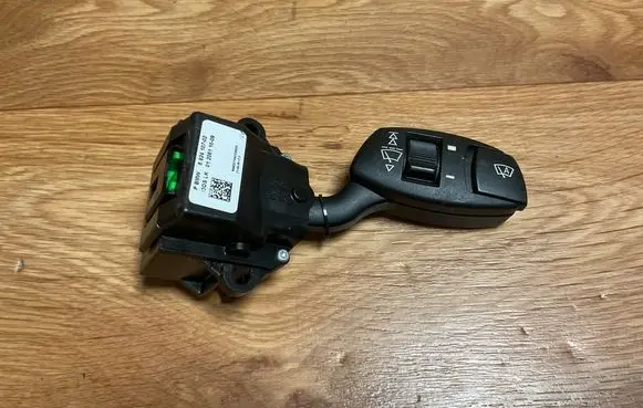 BMW 5 E60 E61 Wiper control stalk 6924107 0120611009