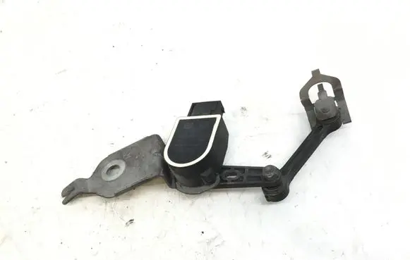 Mercedes-Benz C AMG W205 Headlight/headlamp level sensor A0009053704 A2139053402