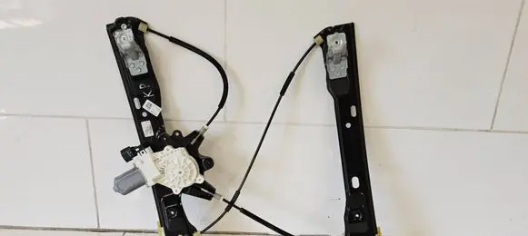Ford Focus Front door window regulator with motor BM51A23201BD