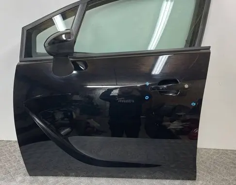 Opel Meriva B Front door