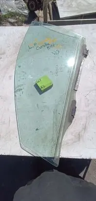 Toyota Corolla E120 E130 Front door window glass four-door 4343434