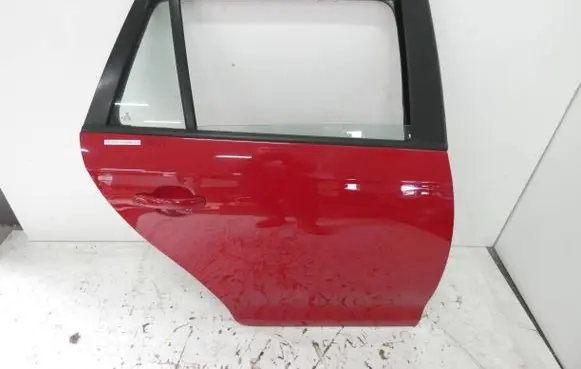 Volkswagen Golf V Rear door 